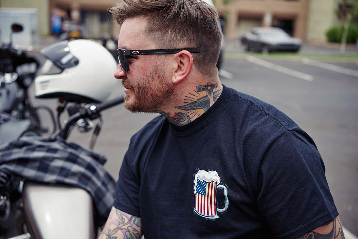 Hot Leathers GMD1496 Men's Beer Mug Flag T-Shirt - Image 5