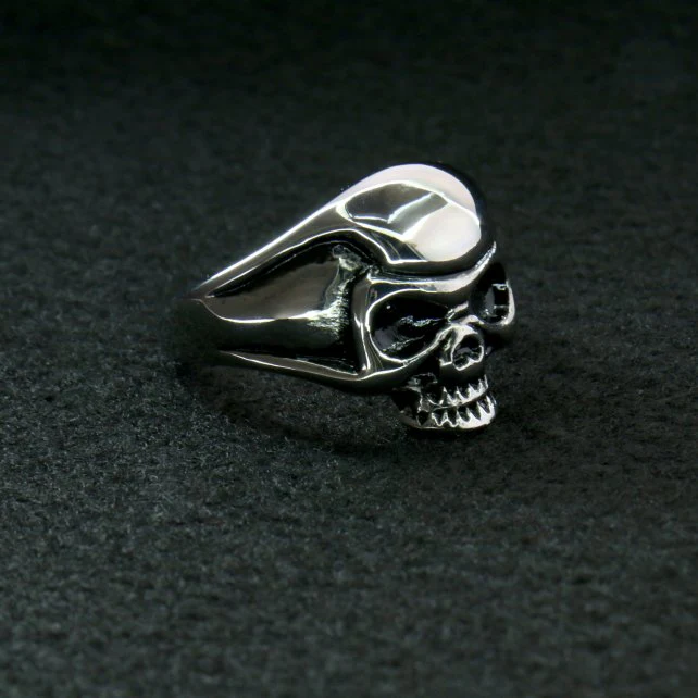 Hot Leathers JWR2103 Men's Punisher Skull Stainless Steel Ring - Image 3