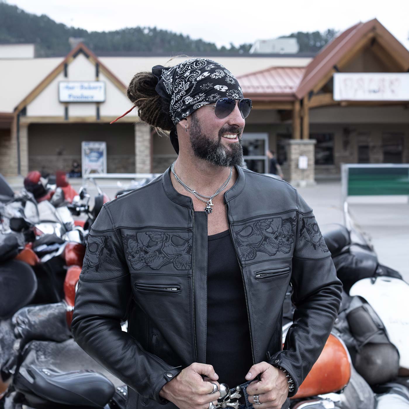 Milwaukee Leather MLM1500 Men's Crossover Black Leather Scooter Jacket with Reflective Skulls - Image 5