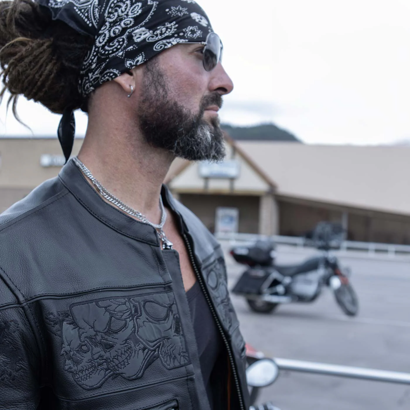 Milwaukee Leather MLM1500 Men's Crossover Black Leather Scooter Jacket with Reflective Skulls - Image 8