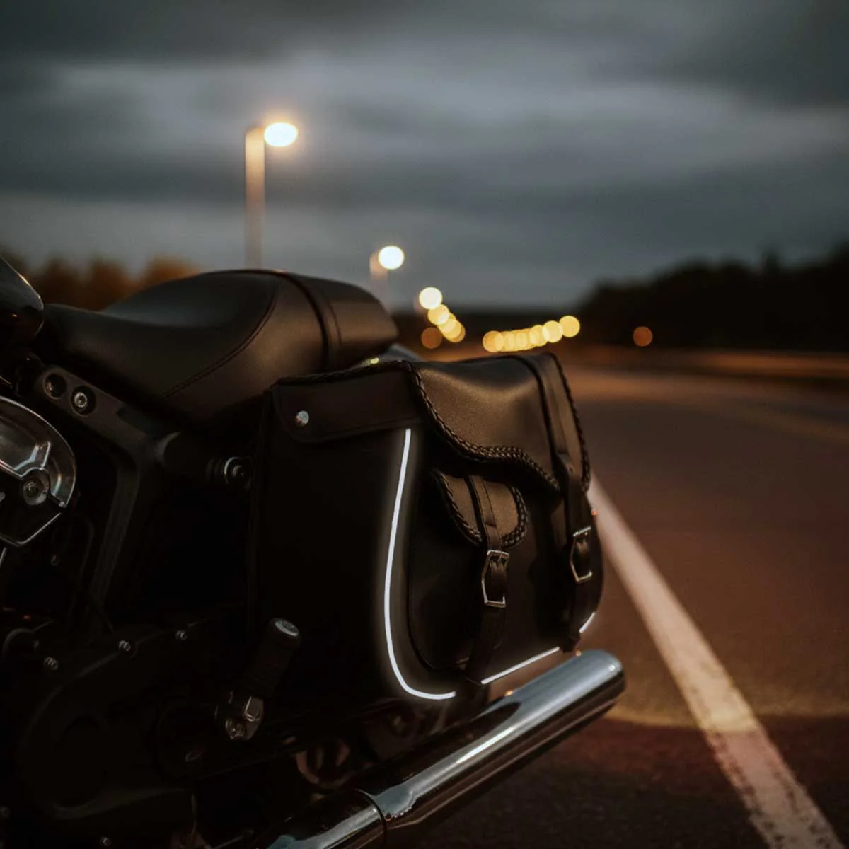 Milwaukee Performance SH66501ZB Black Medium Braided Zip Off PVC Throw Over Saddlebags - Image 4