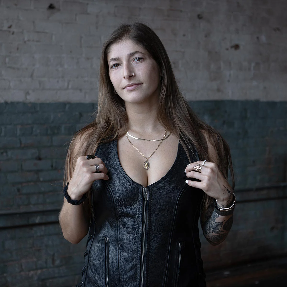 Milwaukee Leather Women's Black Leather V-Neck Motorcycle Rider Vest with Side Lace MLL4531 - Image 5